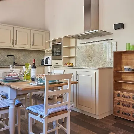 La Corte Del Chianti Classico מלון דירות